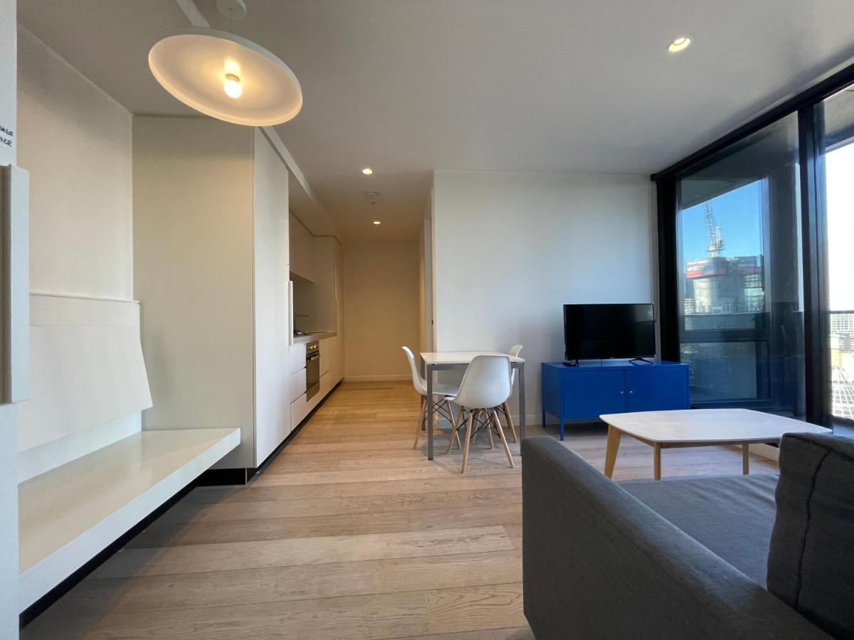 Readyset Apartments At Empire Melbourne Exterior foto